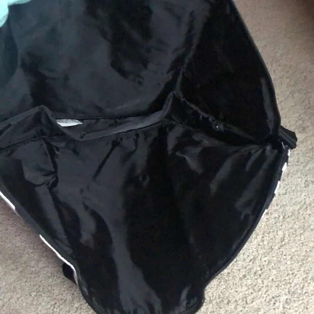 VICTORIA’S SECRET TOTE BAG